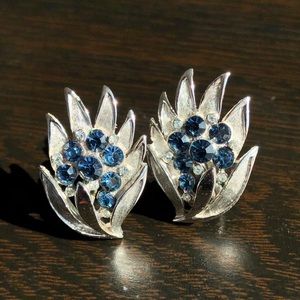 Vintage Crown Trifari Silver Tone Wave Sapphire Rhinestone Leaf Clip On Earrings